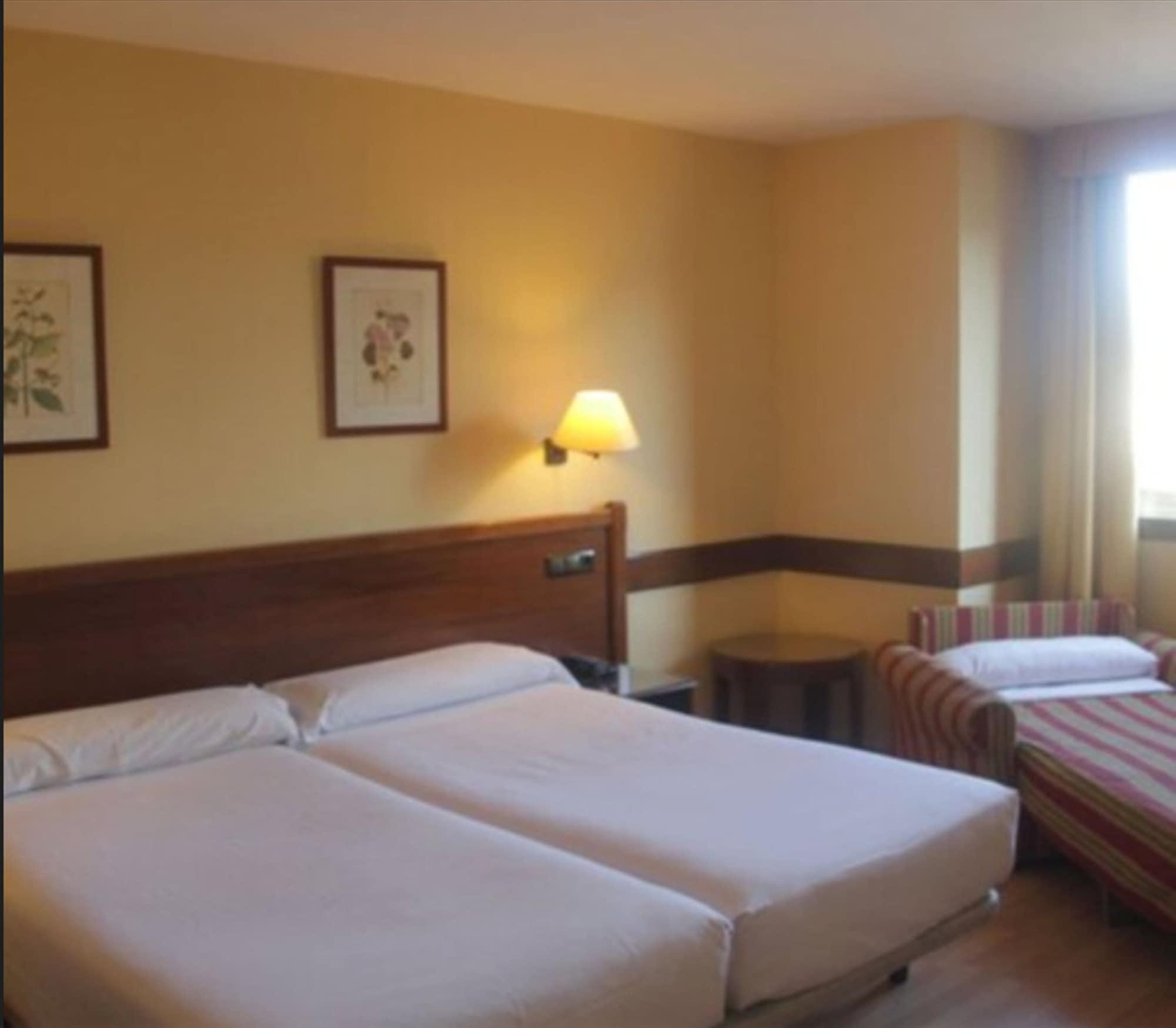 Hotel Oriente Saragosse Extérieur photo