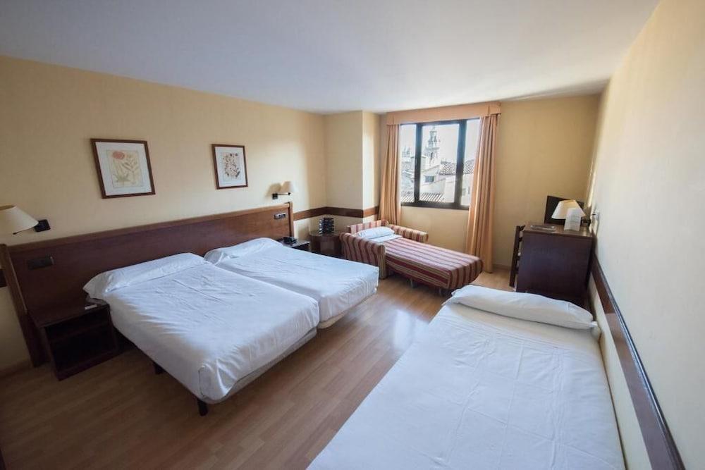 Hotel Oriente Saragosse Extérieur photo