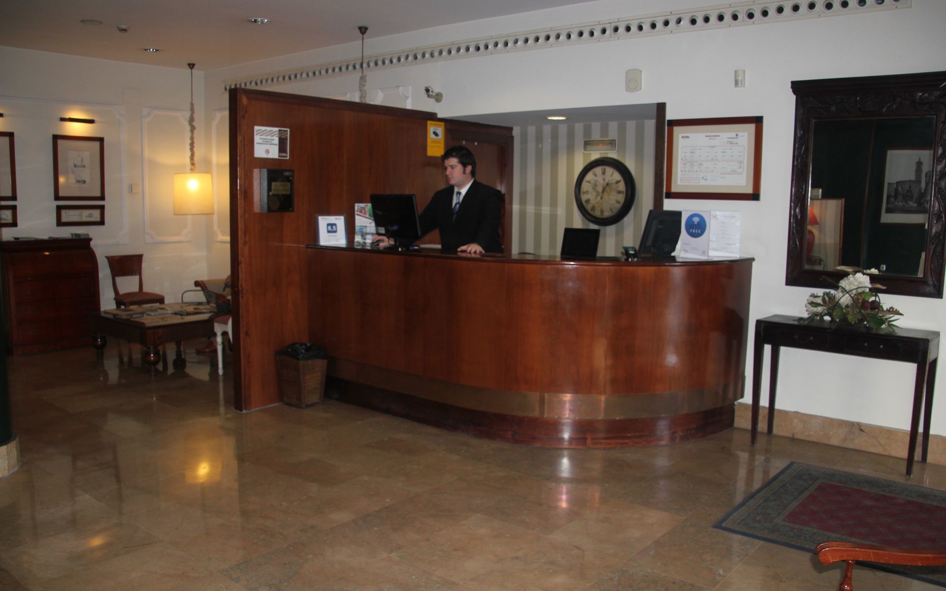 Hotel Oriente Saragosse Extérieur photo